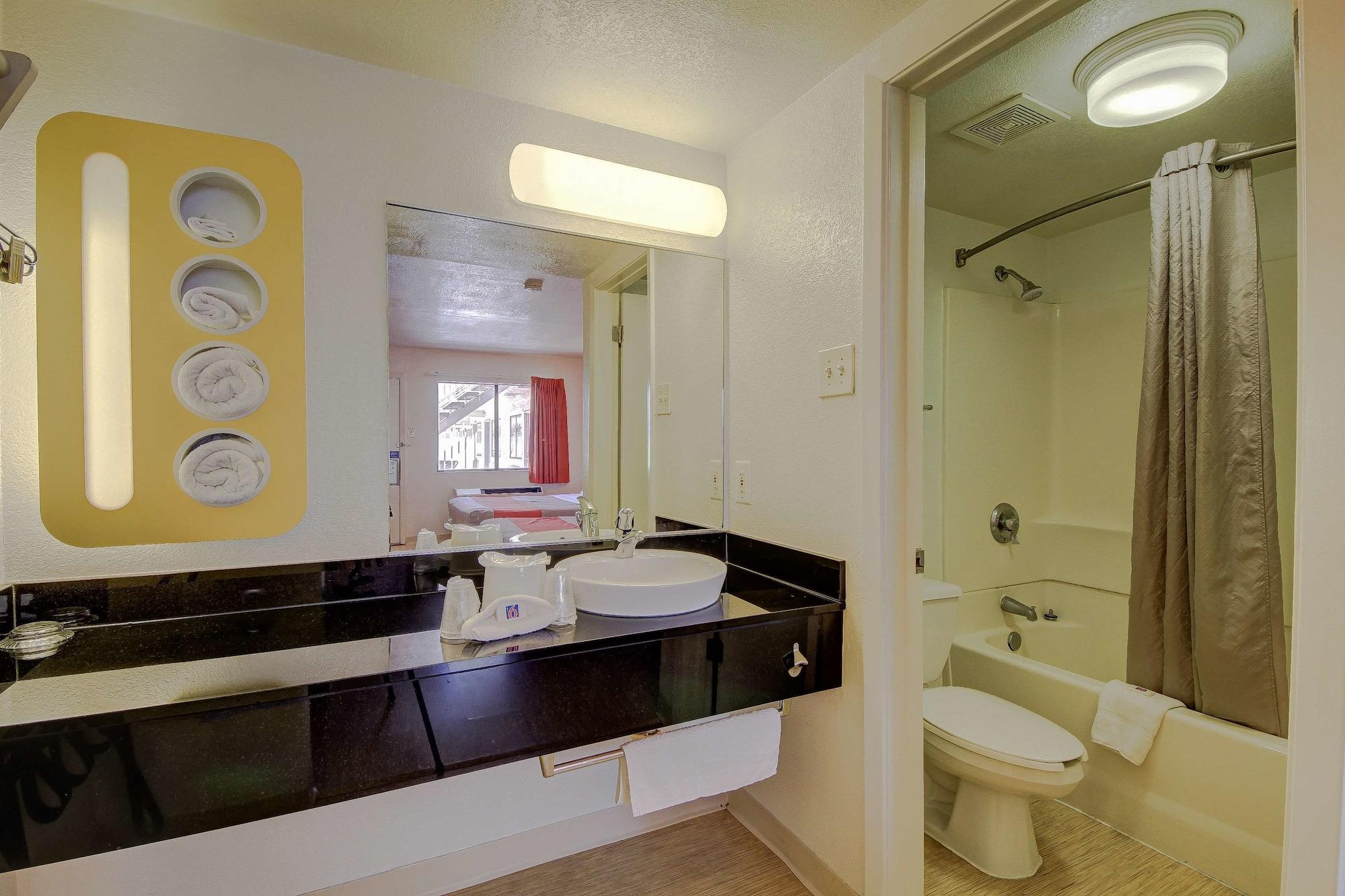 Motel 6-San Antonio, Tx - Fort Sam Houston Exterior photo