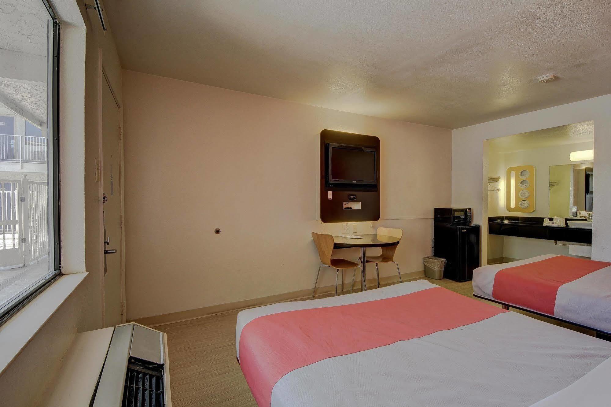 Motel 6-San Antonio, Tx - Fort Sam Houston Exterior photo